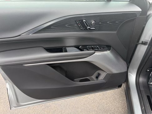 Used 2026 Cadillac Optiq Luxury 1 image 7