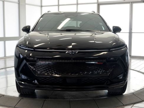 Used 2024 Chevrolet Equinox EV RS image 3