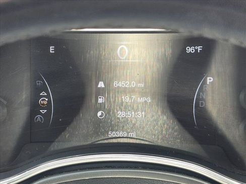 Used 2022 Jeep Grand Cherokee Laredo E AWD/4WD image 11