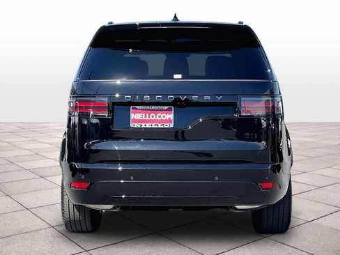 New 2026 Land Rover Discovery Dynamic SE image 6