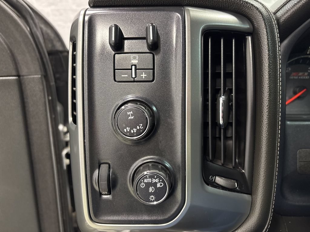 Used 2017 Chevrolet Silverado 2500 LTZ w/ Duramax Plus Package AWD/4WD image 26