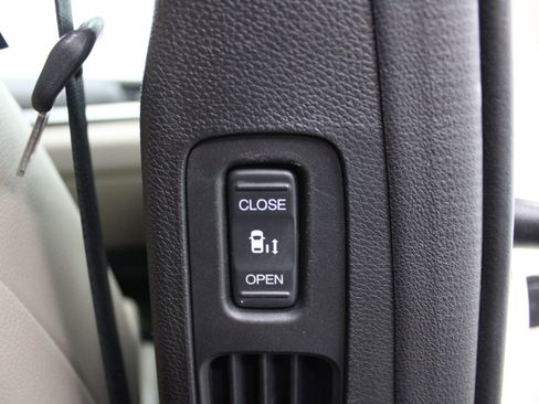Used 2018 Honda Odyssey EX-L image 25