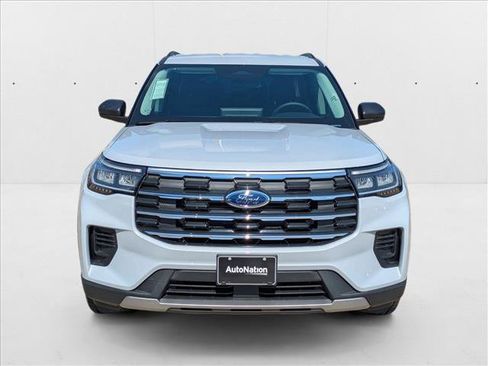 New 2025 Ford Explorer Active image 6