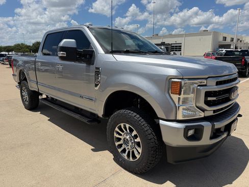 Used 2022 Ford F250 Lariat AWD/4WD image 2