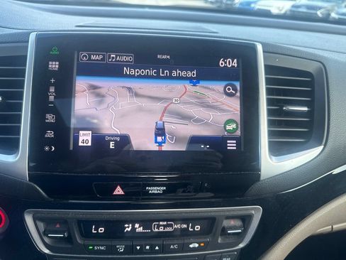 Used 2016 Honda Pilot Elite image 12