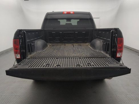 Used 2022 RAM 1500 Classic SLT AWD/4WD image 29