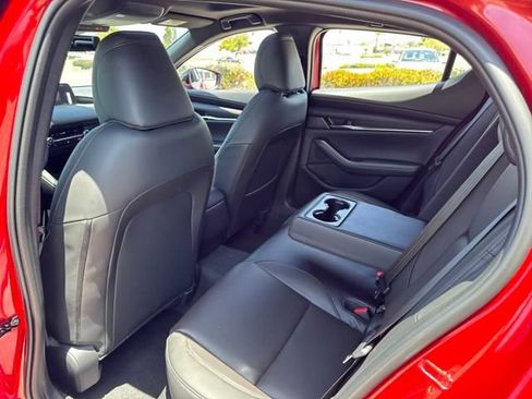 New 2025 MAZDA MAZDA3 Hatchback w/Premium Plus Pkg image 22