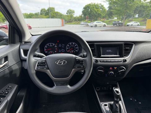Used 2019 Hyundai Accent SE FWD image 16