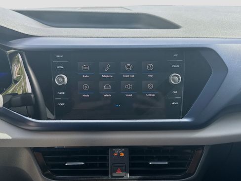Used 2022 Volkswagen Taos SE image 12