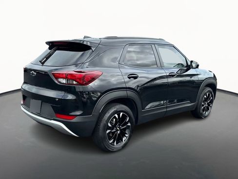 Used 2023 Chevrolet TrailBlazer LT w/ Convenience Package image 3