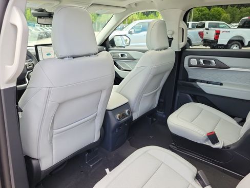 New 2026 Ford Explorer Platinum w/ LUX Leather Package AWD/4WD image 12