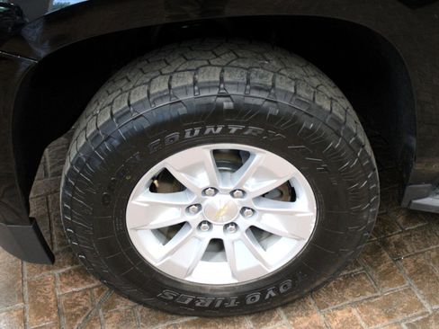 Used 2017 Chevrolet Tahoe LT image 8