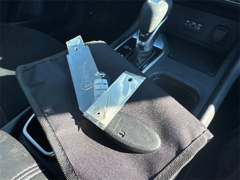 Used 2022 Nissan Sentra SV w/ All-Weather Package image 5