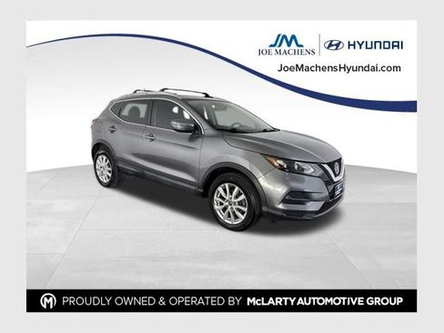 Used 2020 Nissan Rogue Sport SV AWD/4WD image 1