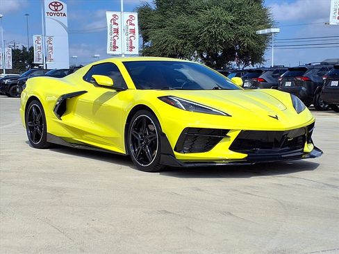 Used 2024 Chevrolet Corvette Stingray Convertible w/ 1LT image 3