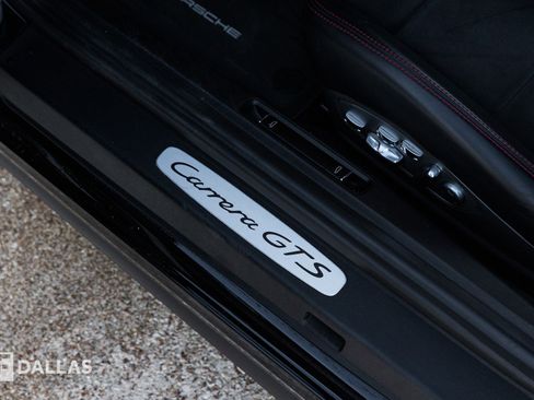 Used 2015 Porsche 911 Carrera GTS image 21