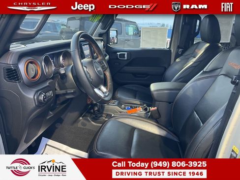 Certified 2022 Jeep Gladiator Mojave w/ Cold Weather Group image 17