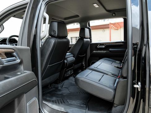 Used 2024 Chevrolet Silverado 2500 LT w/ Midnight Edition image 38