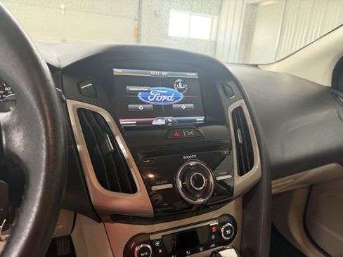 Used 2012 Ford Focus SEL image 14