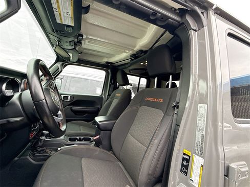 Used 2021 Jeep Gladiator Mojave w/ Auxiliary Switch Group image 21