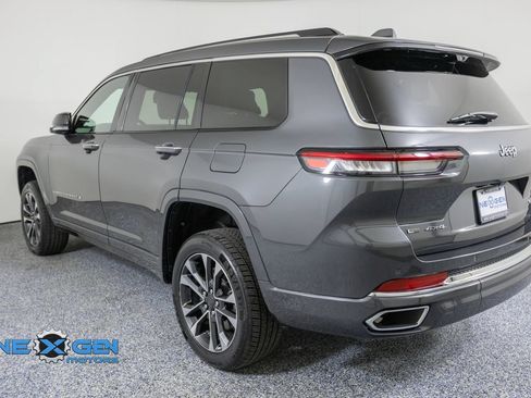 Used 2021 Jeep Grand Cherokee L Overland w/ Luxury Tech Group IV AWD/4WD image 5