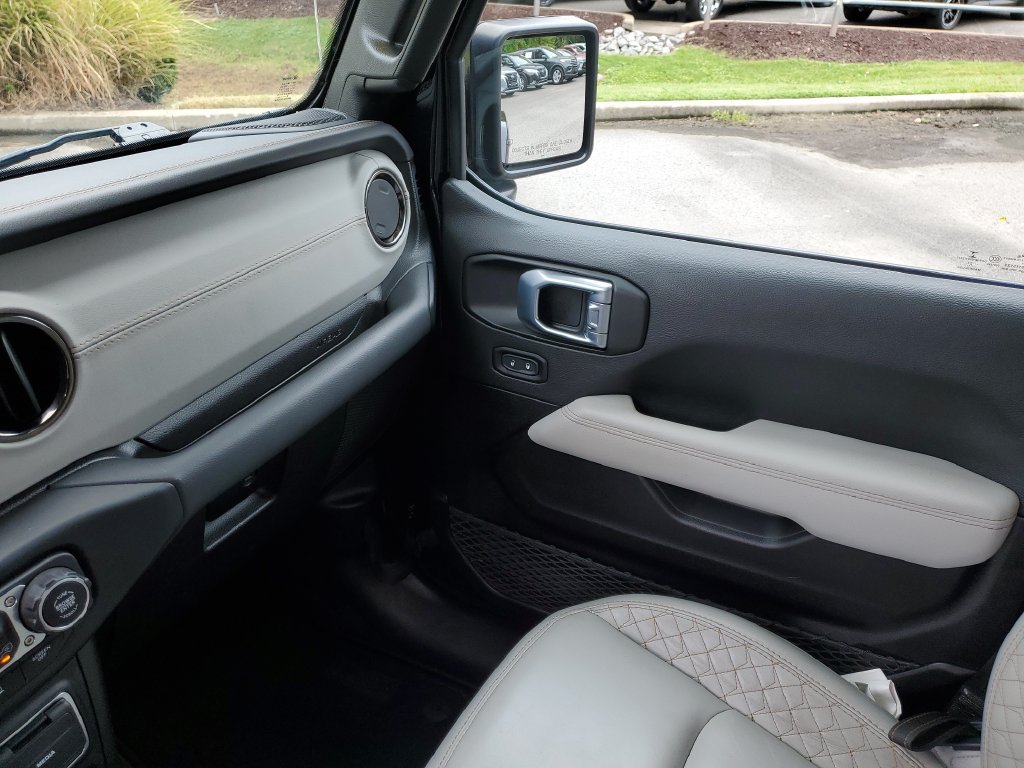 Used 2021 Jeep Wrangler Unlimited Sahara AWD/4WD image 34