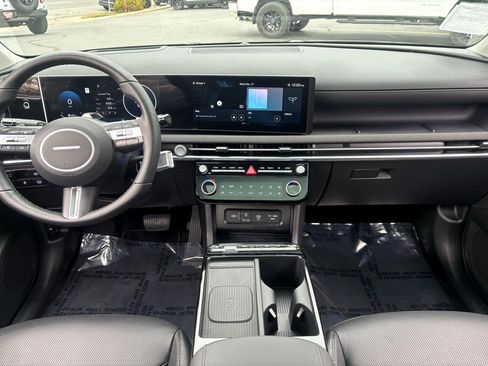 Used 2025 Hyundai Tucson Limited image 22