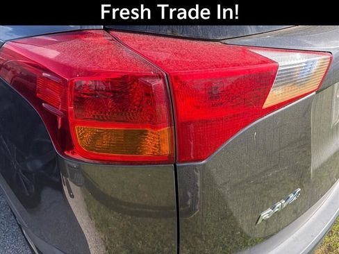 Used 2015 Toyota RAV4 LE image 11