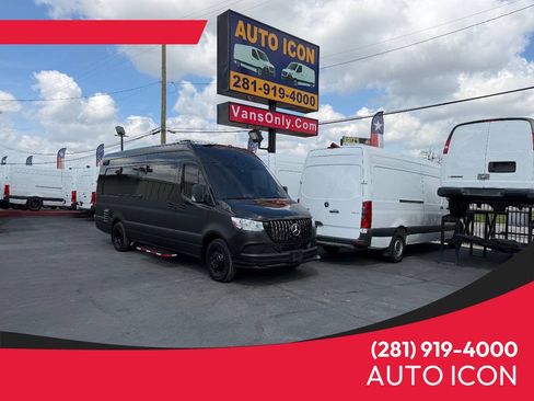 Used 2022 Mercedes-Benz Sprinter 4500 w/ Parking Package image 1
