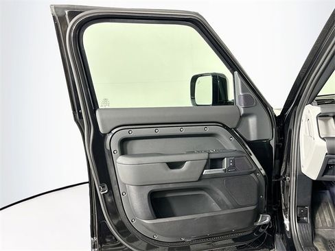 New 2025 Land Rover Defender 110 S image 11