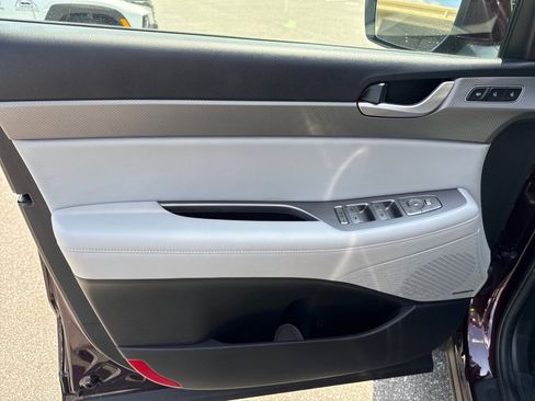 Used 2024 Hyundai Palisade SEL w/ Premium Package image 17