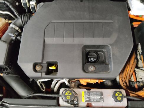 Used 2014 Chevrolet Volt Premium w/ Premium Trim Package FWD image 30