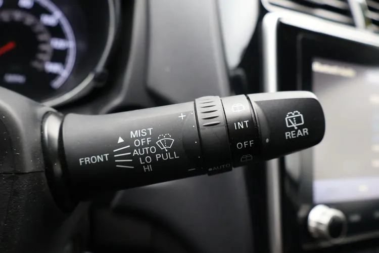 Used 2025 Mitsubishi Outlander Sport LE AWD/4WD image 25