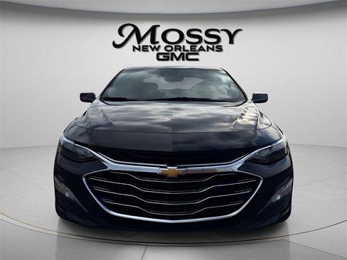 Used 2024 Chevrolet Malibu LT image 2
