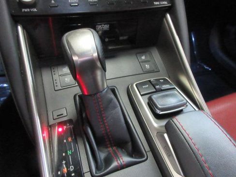 Used 2018 Lexus IS 350 AWD image 38