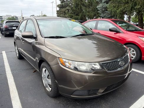 Used 2013 Kia Forte EX FWD image 4