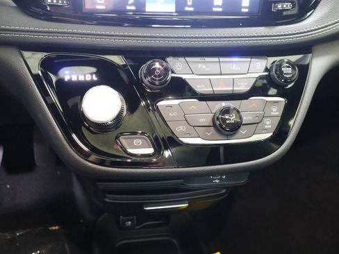 New 2026 Chrysler Pacifica Select FWD image 23