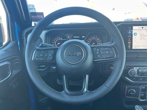 New 2026 Jeep Gladiator Sport AWD/4WD image 15