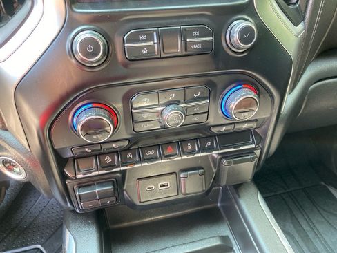 Used 2019 Chevrolet Silverado 1500 LT Trail Boss AWD/4WD image 17