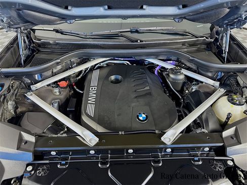 Certified 2024 BMW X7 xDrive40i w/ Premium Package image 33