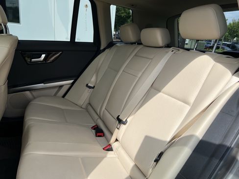 Used 2015 Mercedes-Benz GLK 250 BlueTEC 4MATIC image 33