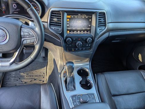 Used 2017 Jeep Grand Cherokee Overland AWD/4WD image 22