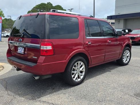 Used 2017 Ford Expedition Limited w/ Equipment Group 301A RWD image 4