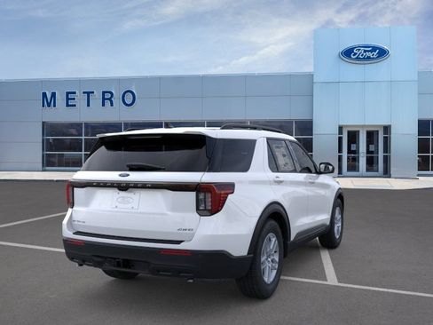 New 2026 Ford Explorer Active AWD/4WD image 8