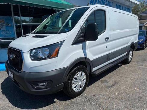 Used 2025 Ford Transit 250 Low Roof w/ Exterior Upgrade Package RWD image 4