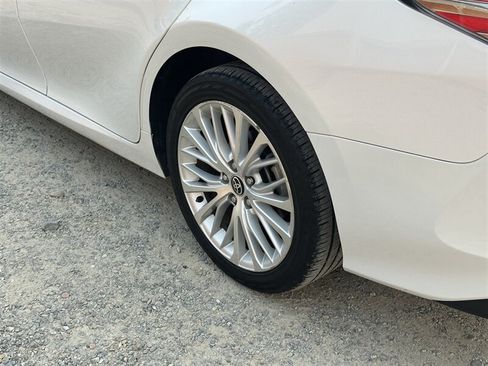 Used 2020 Toyota Camry XLE w/ Carpet Mat Package FWD image 30