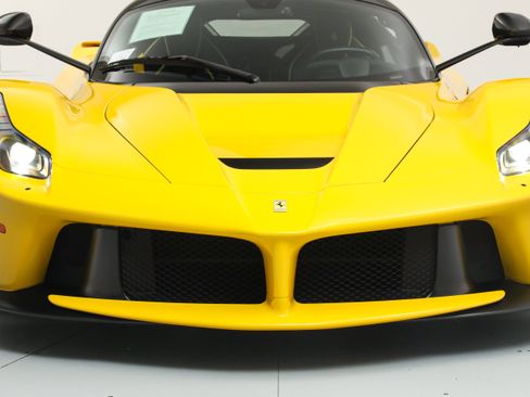Used 2014 Ferrari LaFerrari image 22