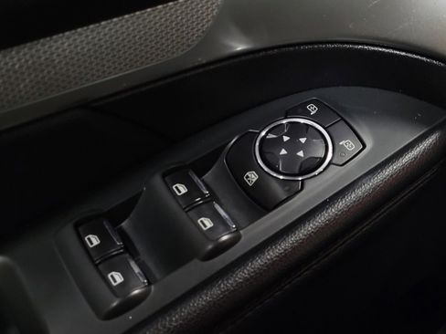 Used 2017 Ford Explorer XLT image 27