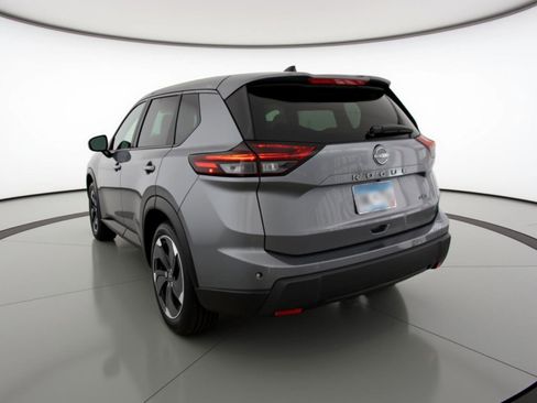 Used 2025 Nissan Rogue SV image 6