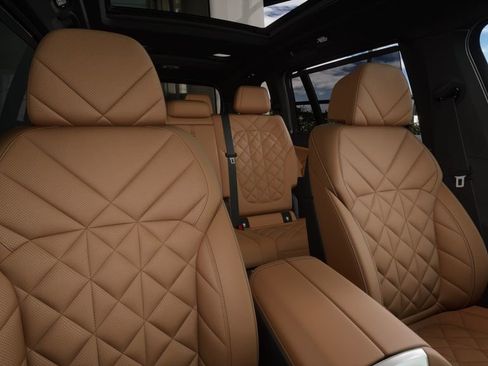 Used 2026 BMW X7 xDrive40i w/ M Sport Package image 39